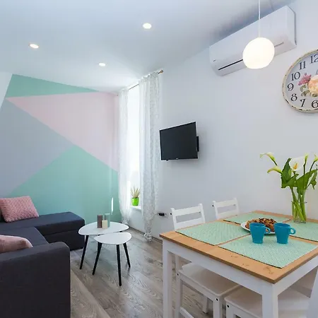 Lea Old Town Apartment Porec